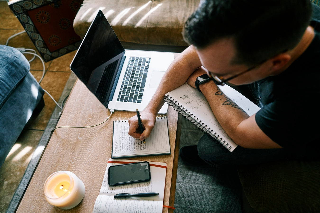 What Makes a Paper Writing Service Reliable?